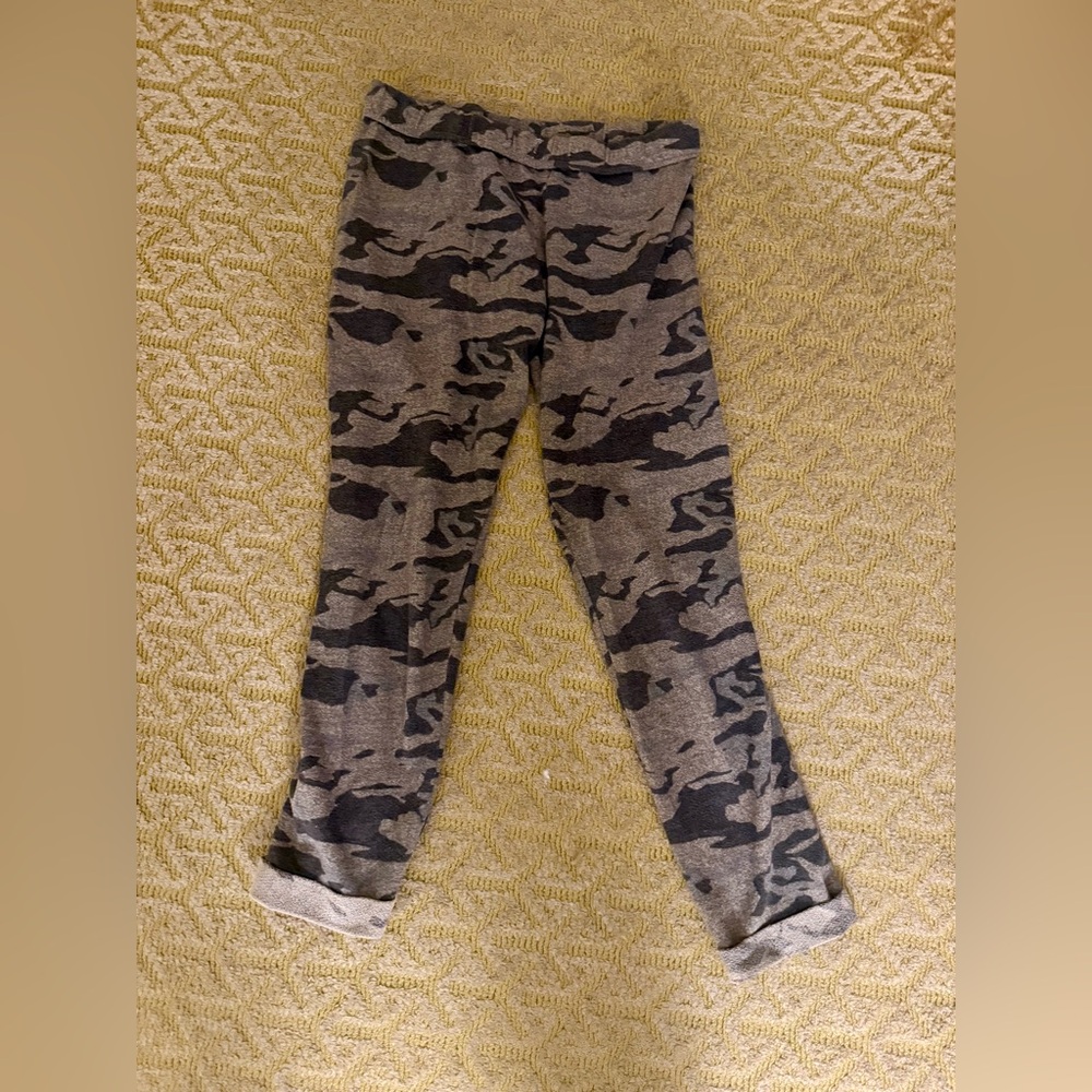 Monrow gray camo sweatpants